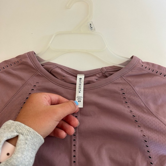 Women’s Athleta long sleeve top size XS - Picture 7 of 7